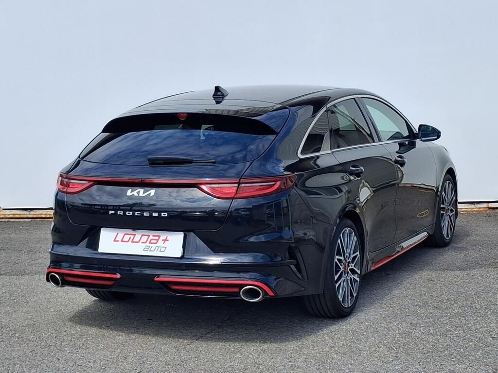 Kia ProCeed, GT 1.6 T-GDI 150 kW - fotka 2