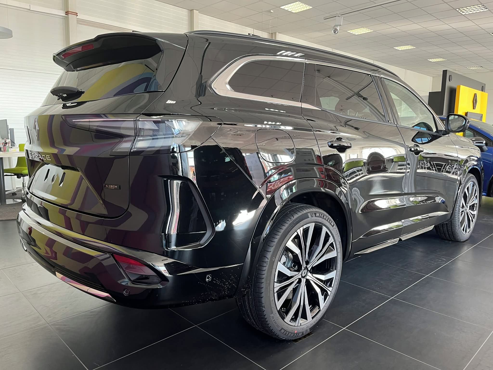 Renault Espace, iconic full hybrid E-Tech  200 - fotka 4