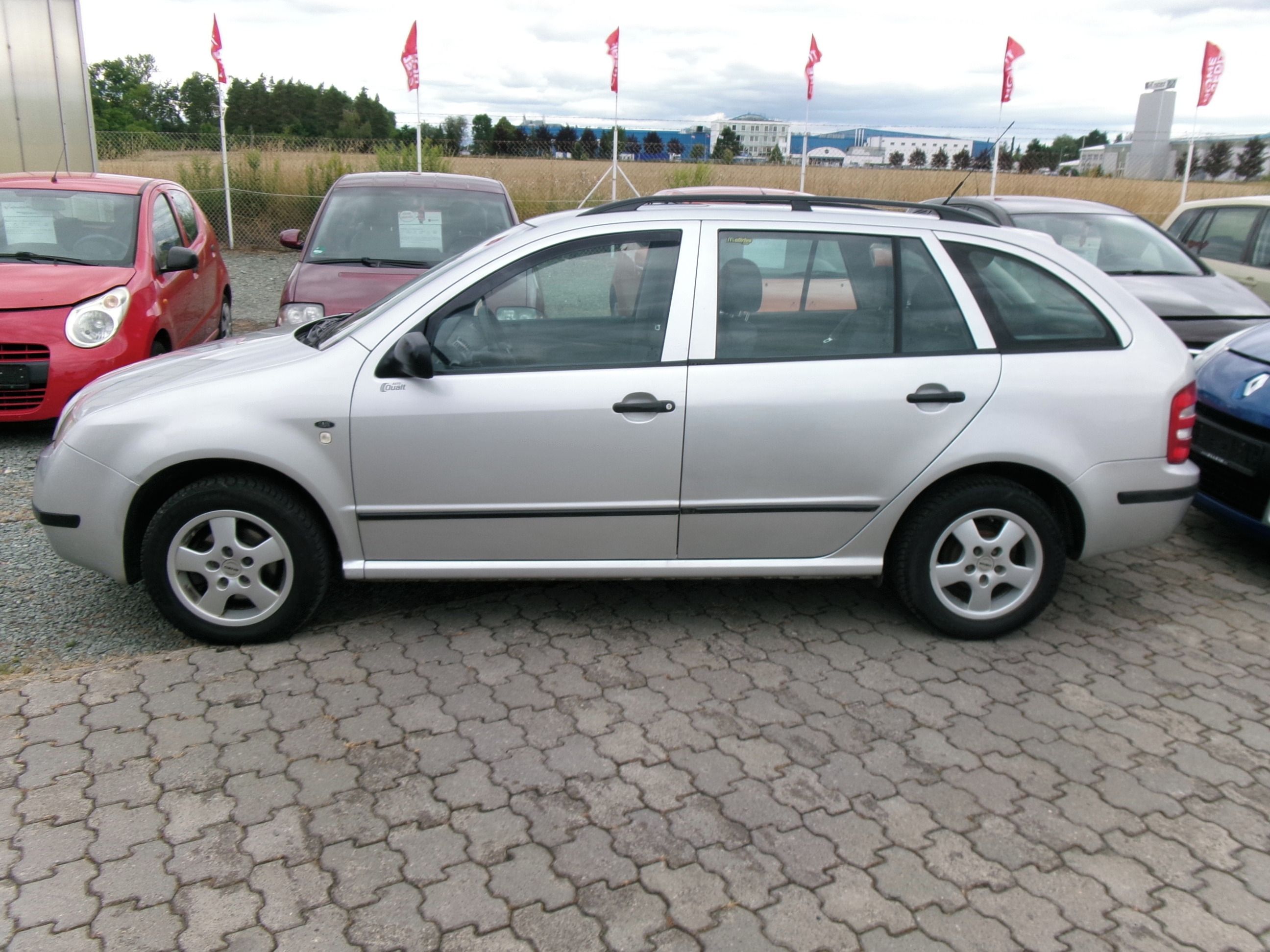 Škoda Fabia, 1.4MPi 50kw,CZ,serviska - fotka 4