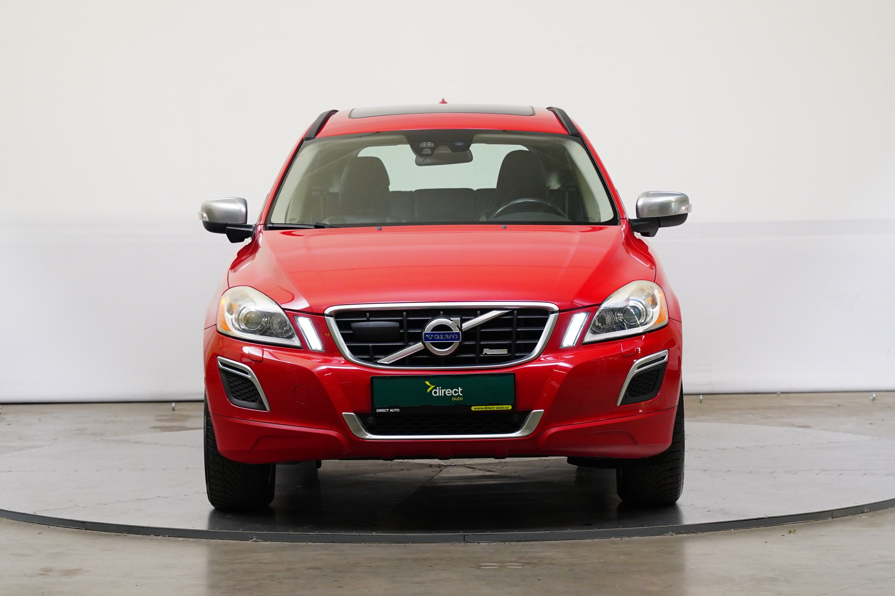 Volvo XC60, 2.4 D3 120 kW AWD R-Design - fotka 4