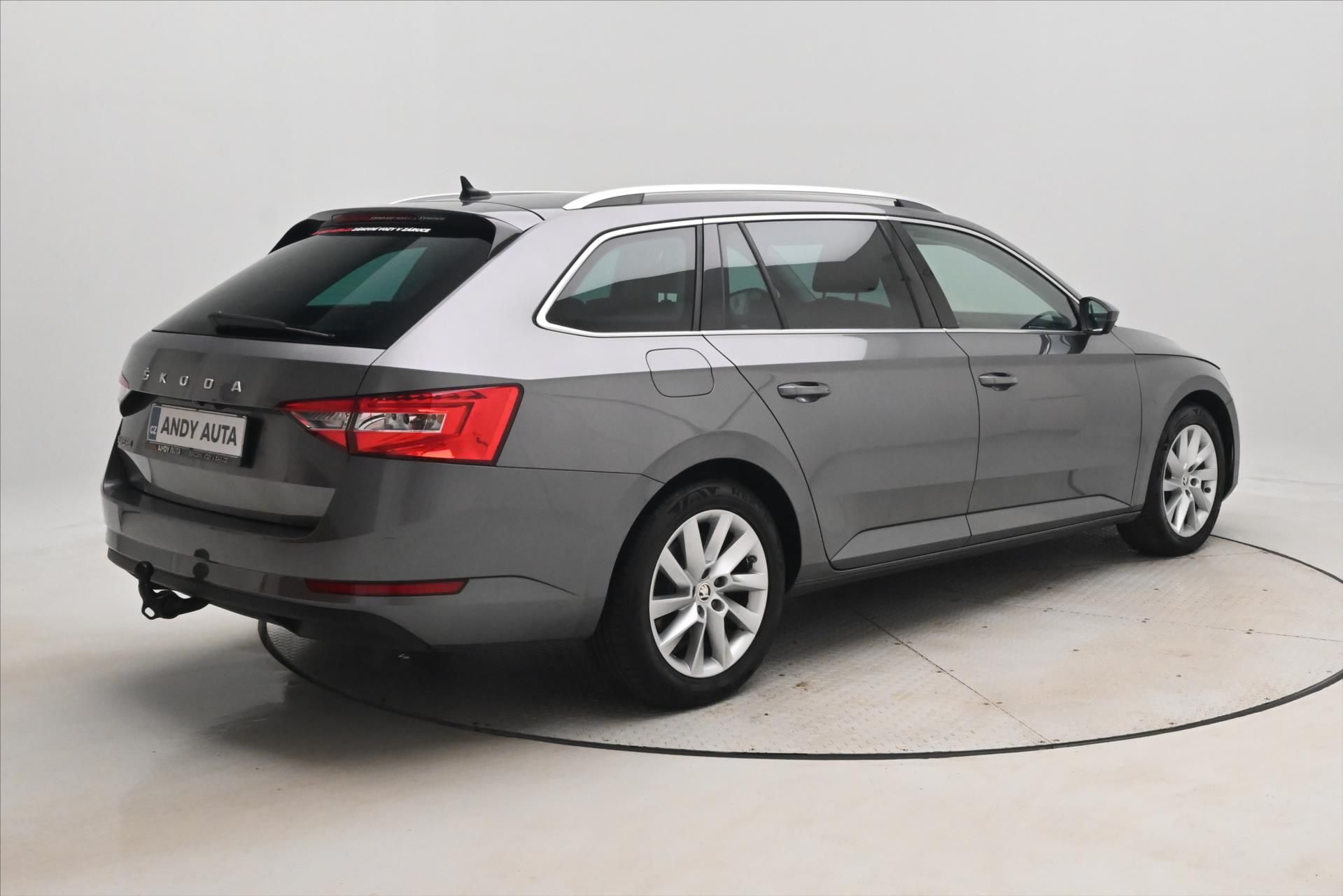 Škoda Superb, 2,0 TDI 110 kW DSG Ambition Zá - fotka 5