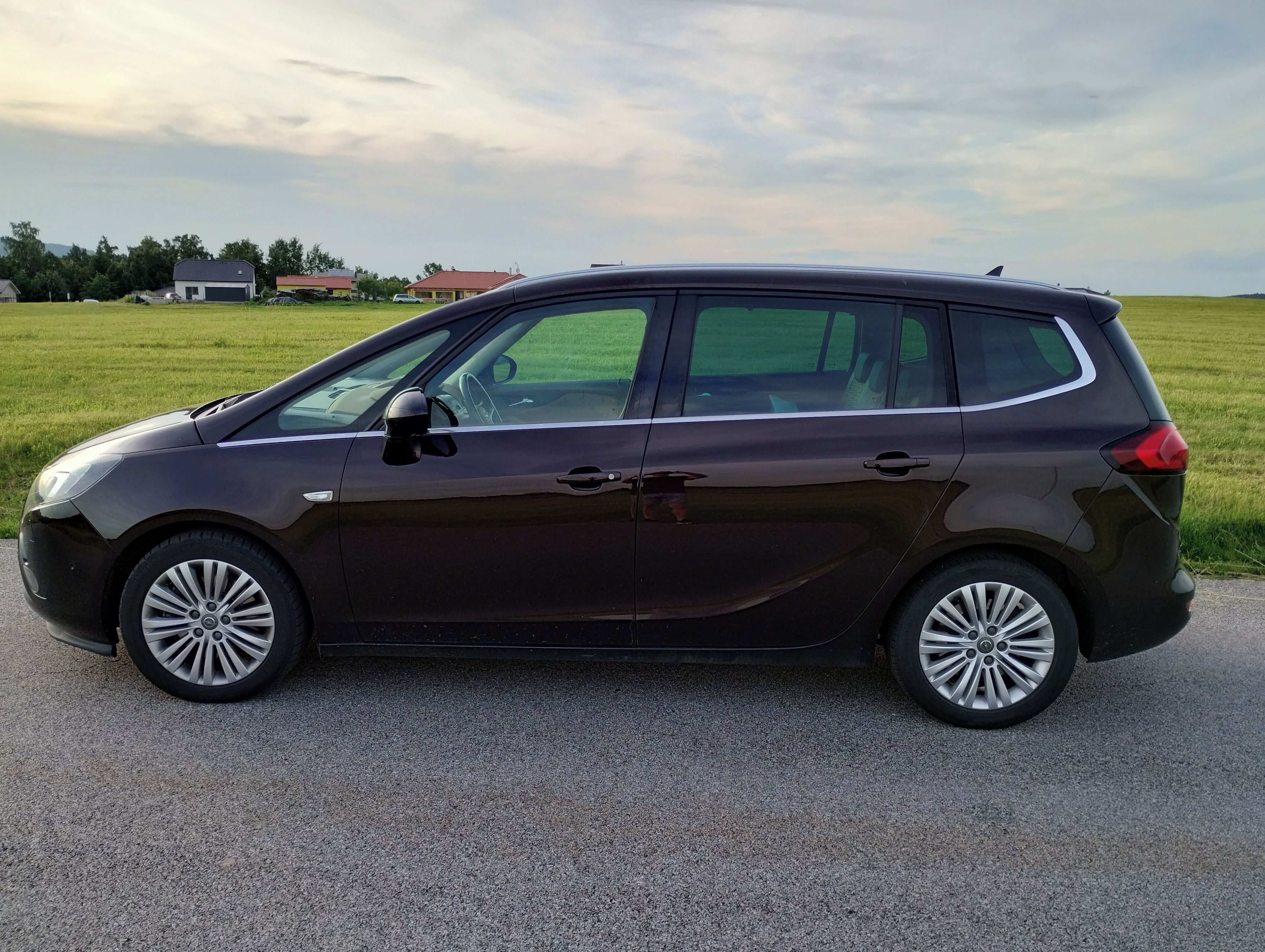 Opel Zafira, TOURER 2.0 CDTI - fotka 2