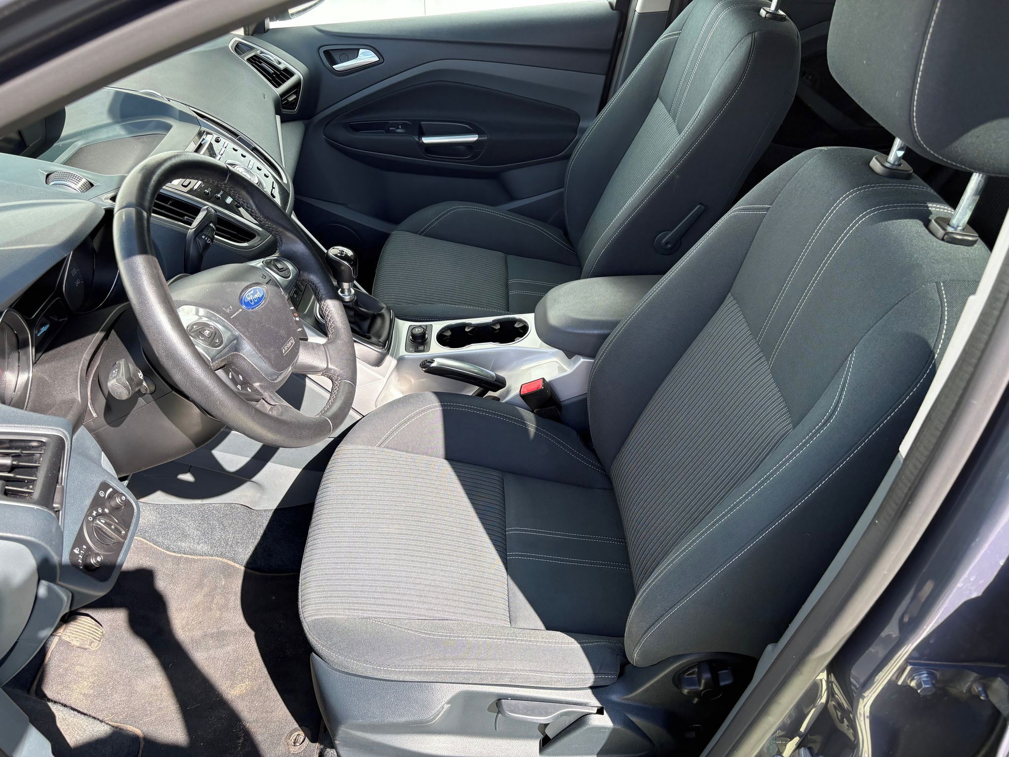 Ford C-MAX, 1.6, 110kW, Aut.Klima, Výhřevy - fotka 6