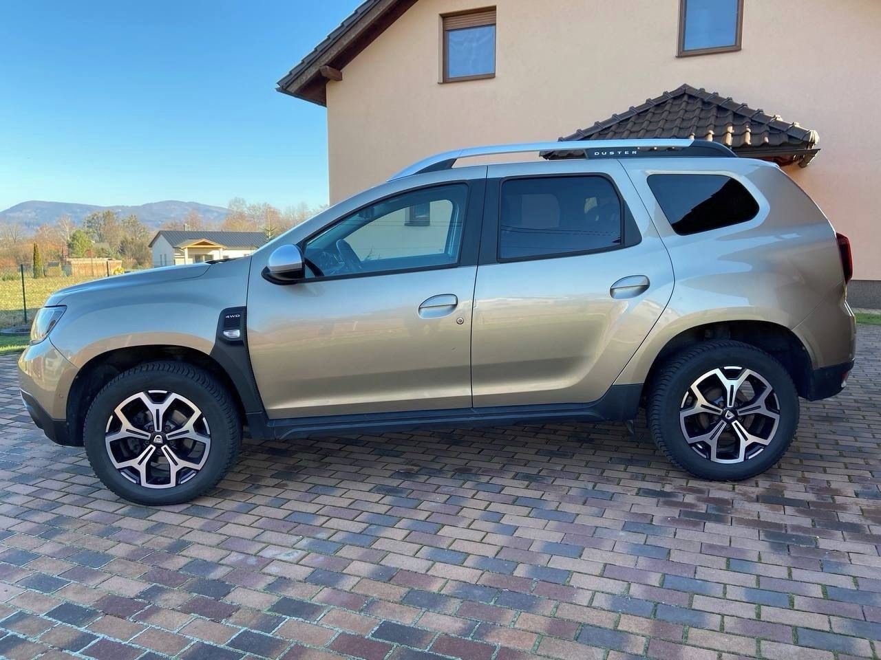 Dacia Duster, Dacia Duster 4x4, servisováno - fotka 6