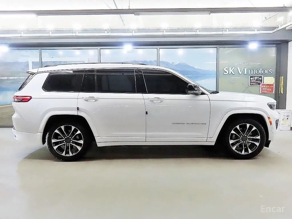 Jeep Grand Wagoneer, Overland 3.6 V6 4×4,2022,NEW M - fotka 2