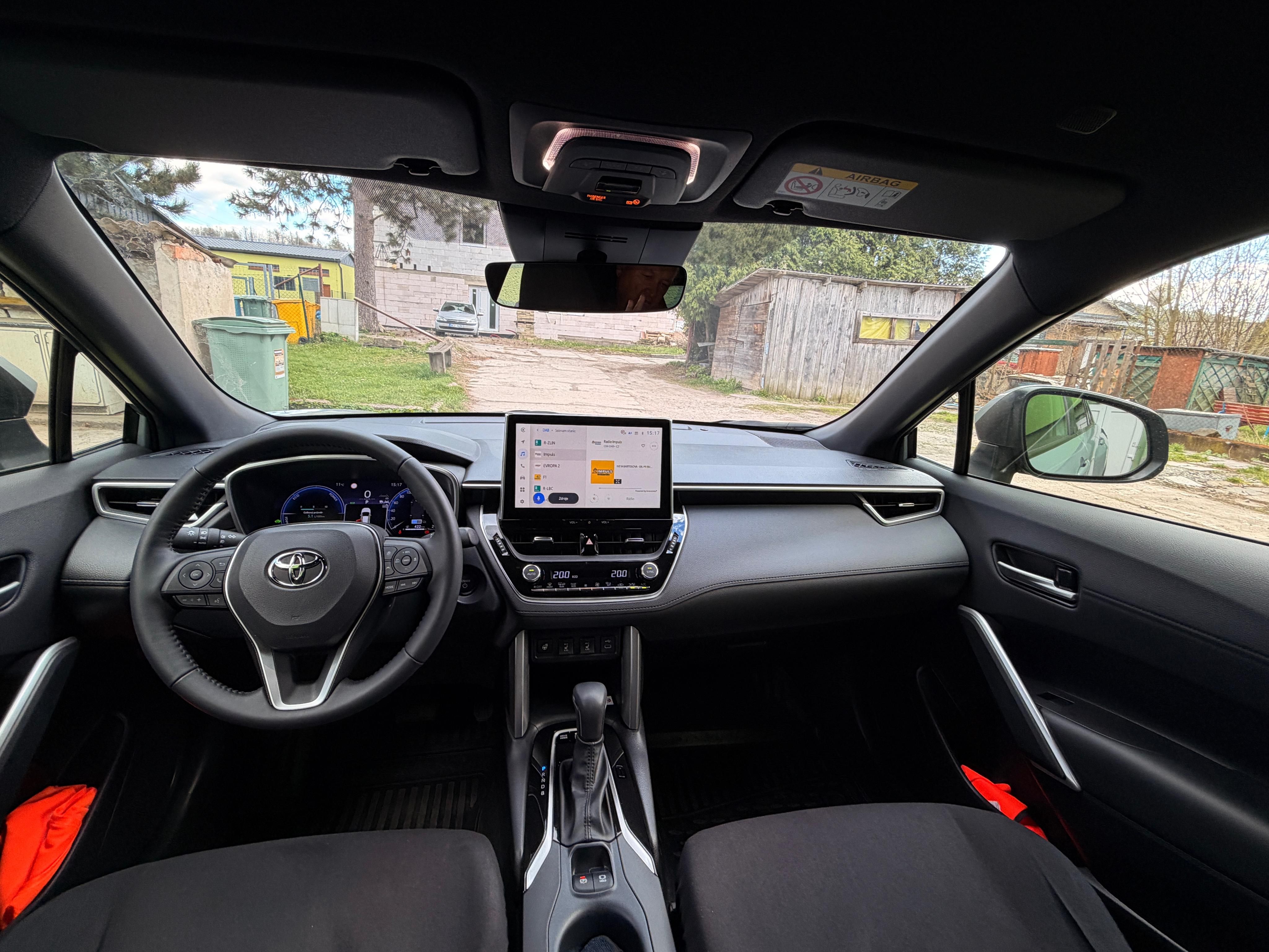 Toyota Corolla, Toyota Corolla Cross 1,8 hev - fotka 3
