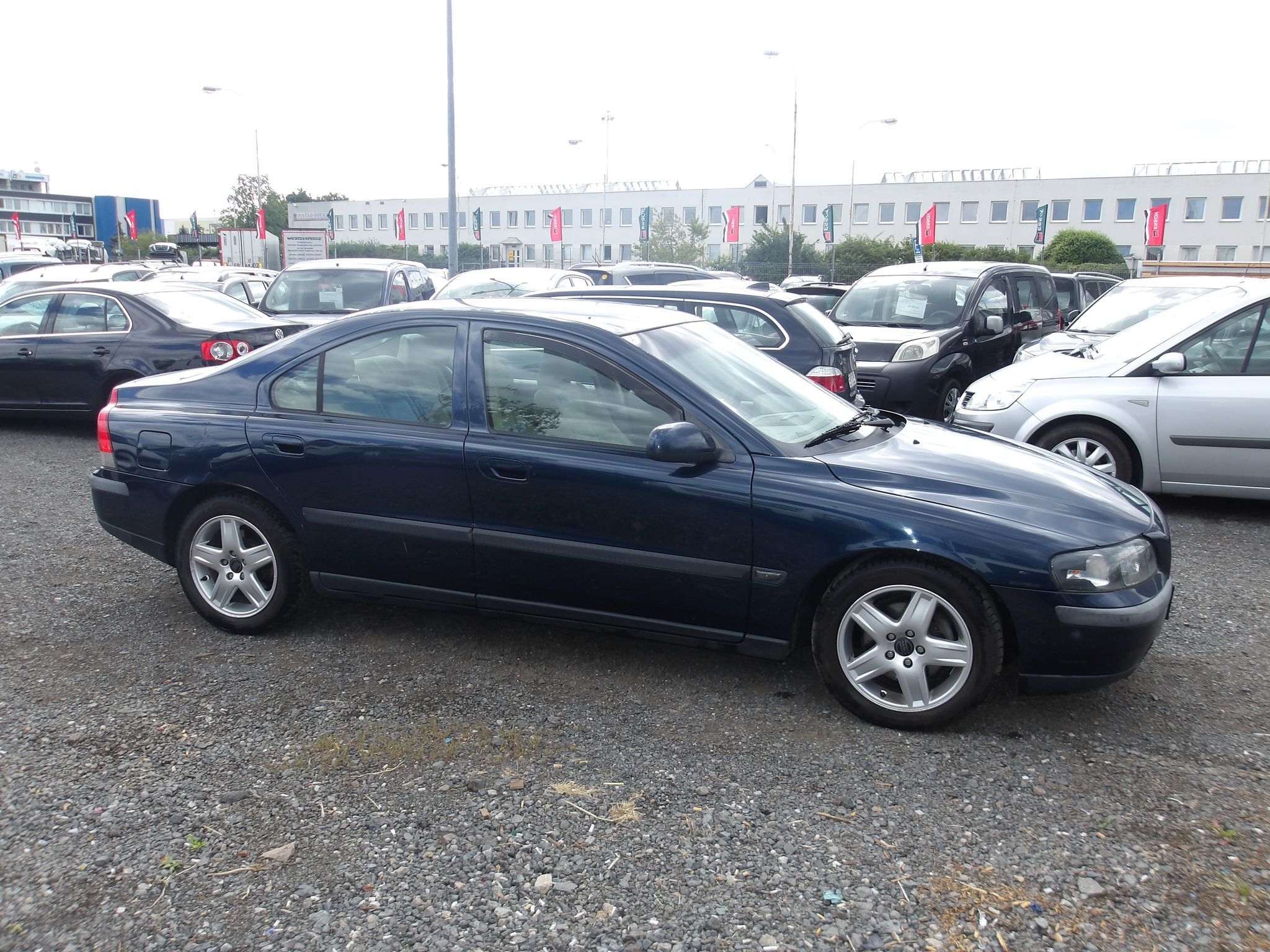 Volvo S60, 2,4D JEZDÍ DOBŘE ! PĚKNÝ ! - fotka 5