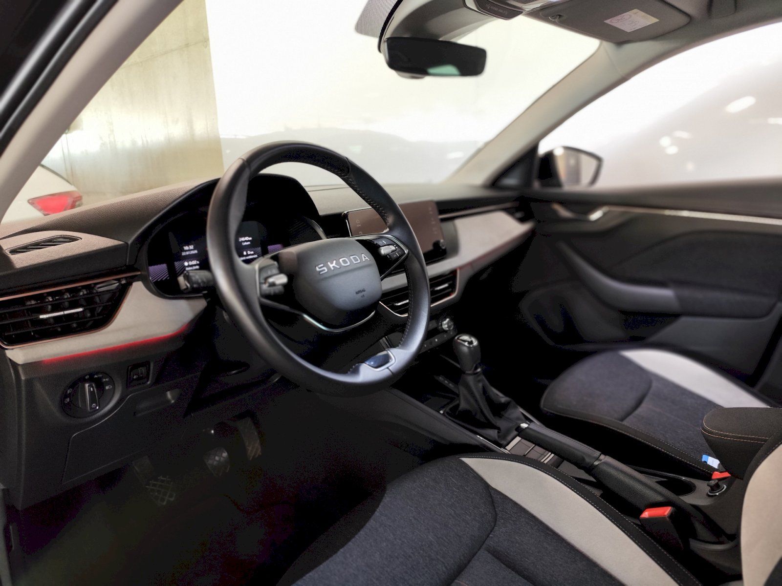 Škoda Scala, SCALA TOP SELECTION 1.0 TSI 85 - fotka 6