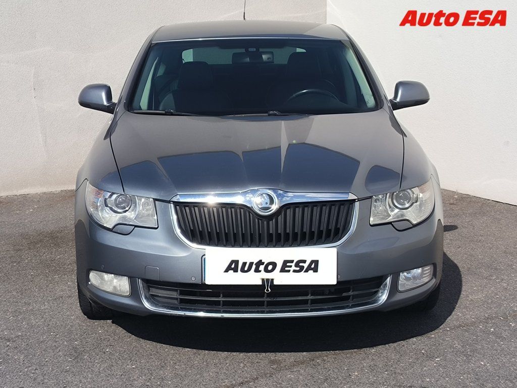 Škoda Superb, 3.6 FSi 4x4,Elegance,AT - fotka 2