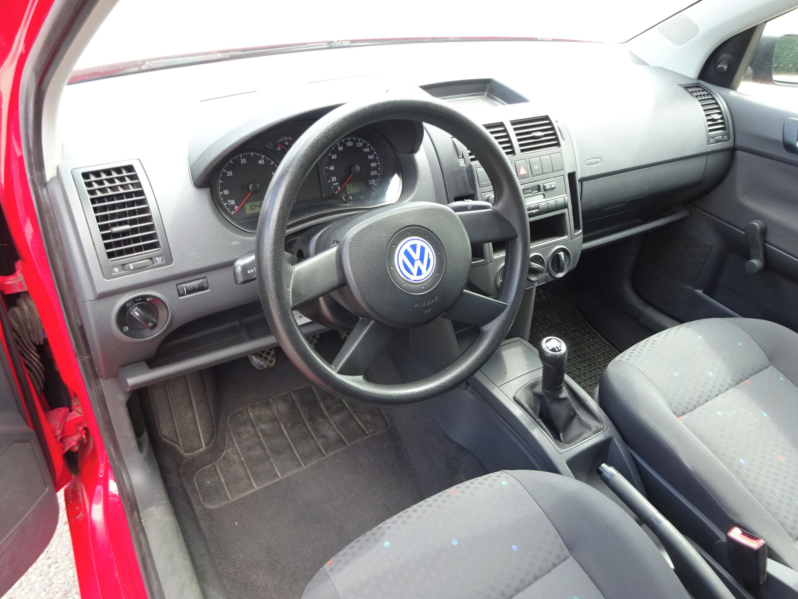 Volkswagen Polo, 1.2i (47 kw) KOUPENO V ČR - fotka 5