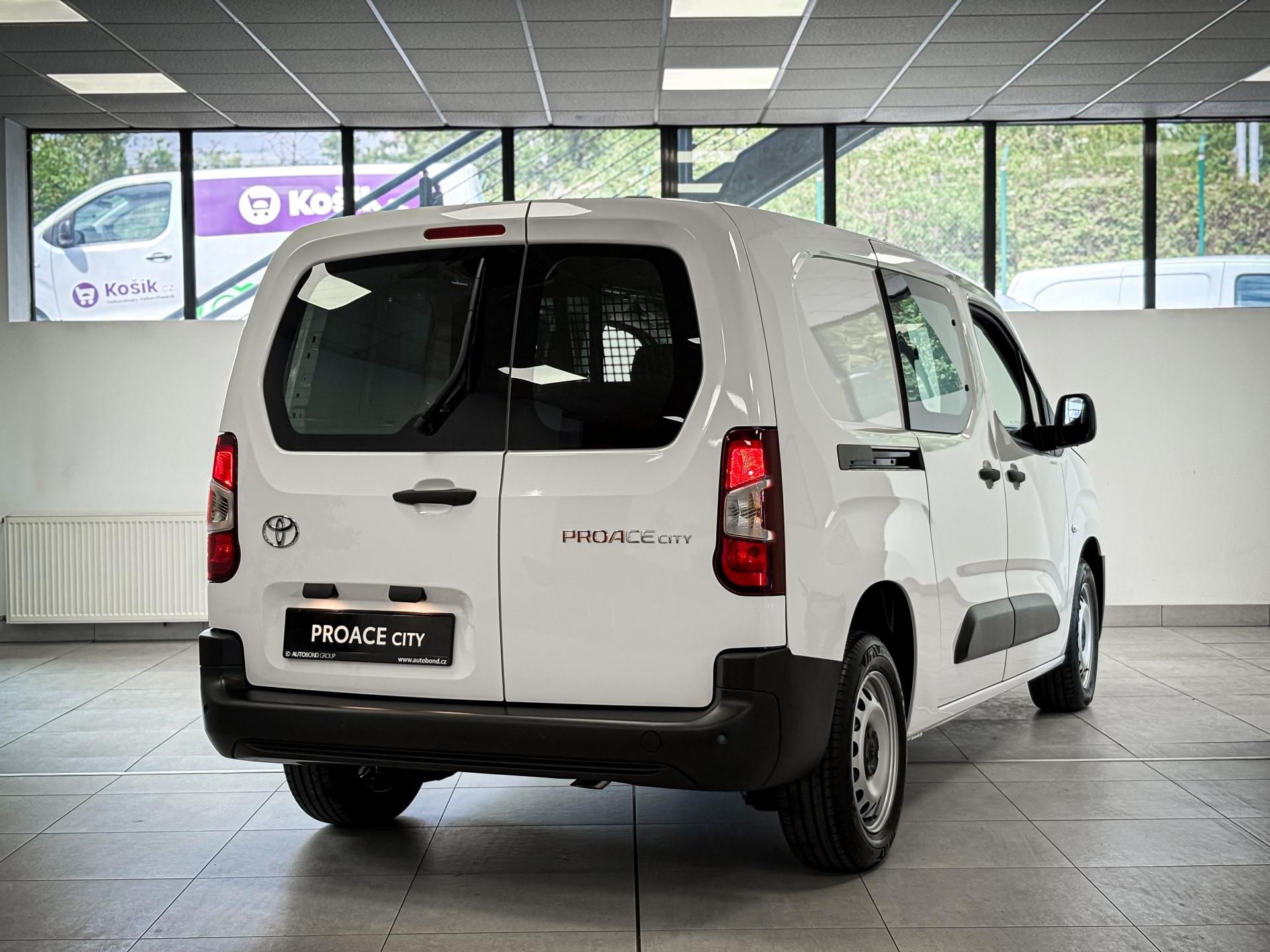 Toyota Proace City, CrewCab Long, 1.5L, 6st. manuá
