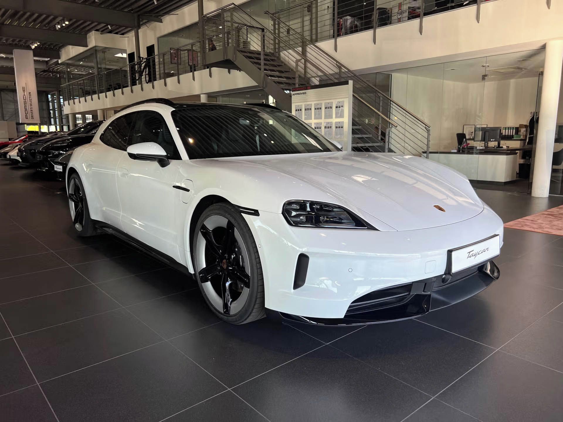 Porsche Taycan, Sport Turismo HuD Pano Soft - fotka 3