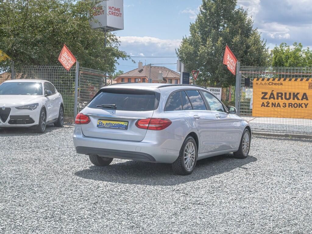 Mercedes-Benz Třídy C, 220CDI LED – NAVIGACE - fotka 5