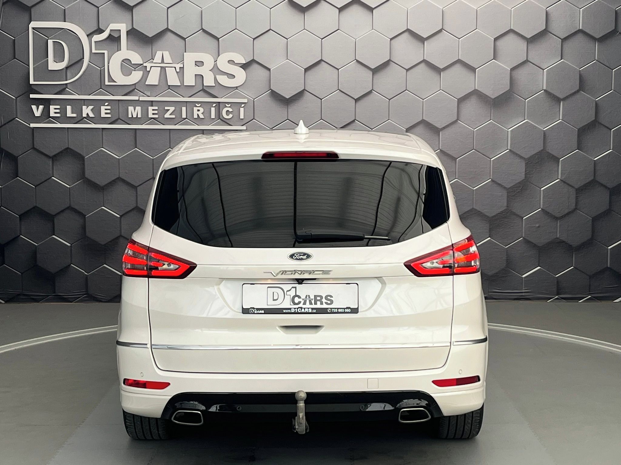 Ford S-MAX, 2.0 EcoBlue Automat VIGNALE - fotka 4