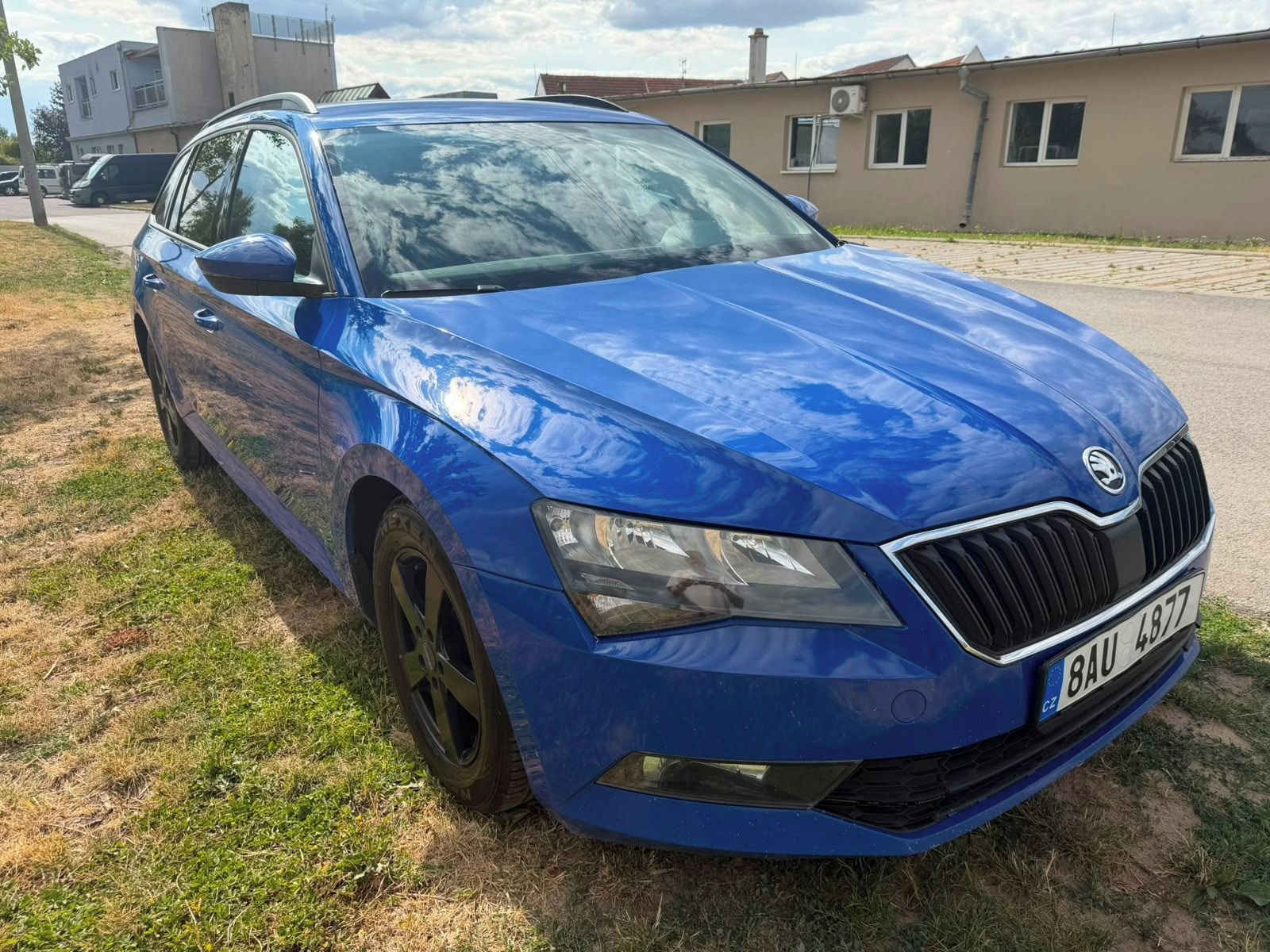 Škoda Superb, 2.0 TDI Plný servis - fotka 3