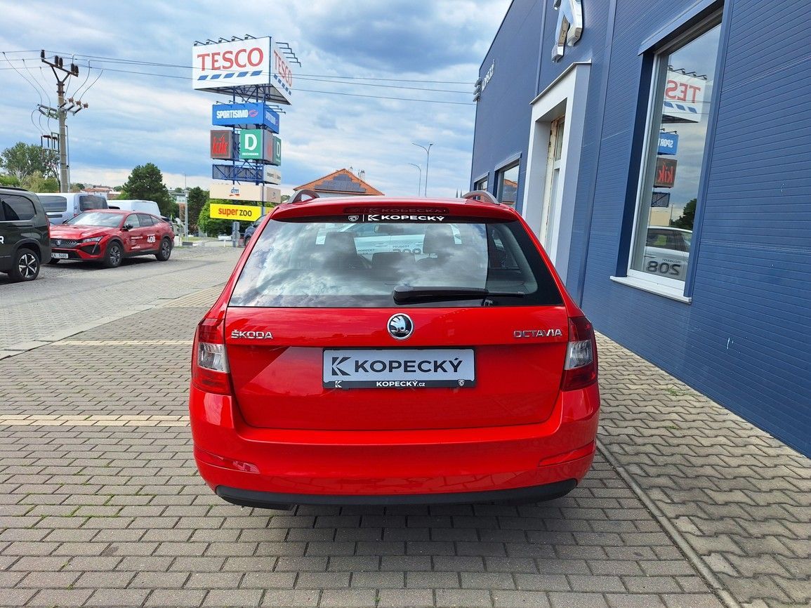 Škoda Octavia, Combi 1.6 TDI 81kW - fotka 4