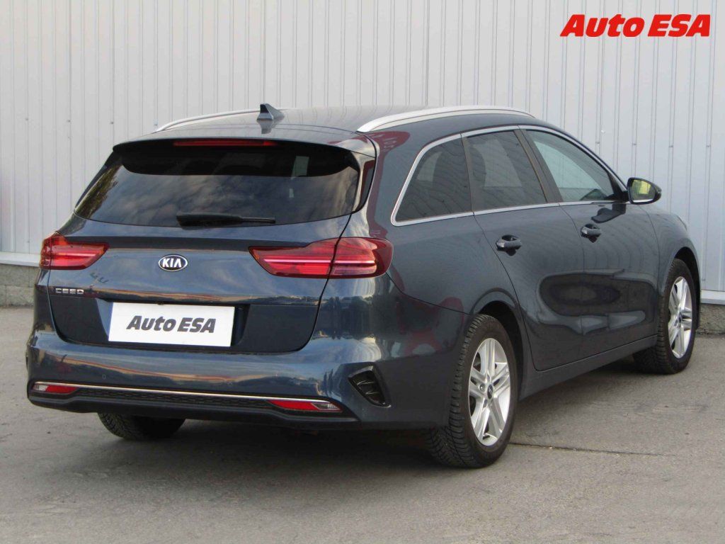 Kia Cee´d, 1.4 T-GDi,AT,STK7/28 - fotka 4