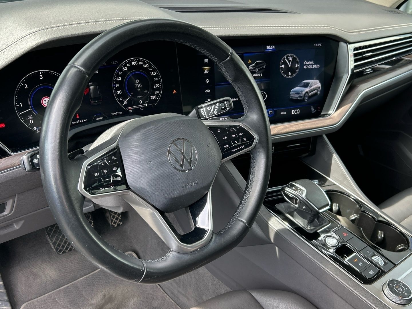 Volkswagen Touareg, 3.0 TDI 8AUT 4MOTION R-Line - fotka 6