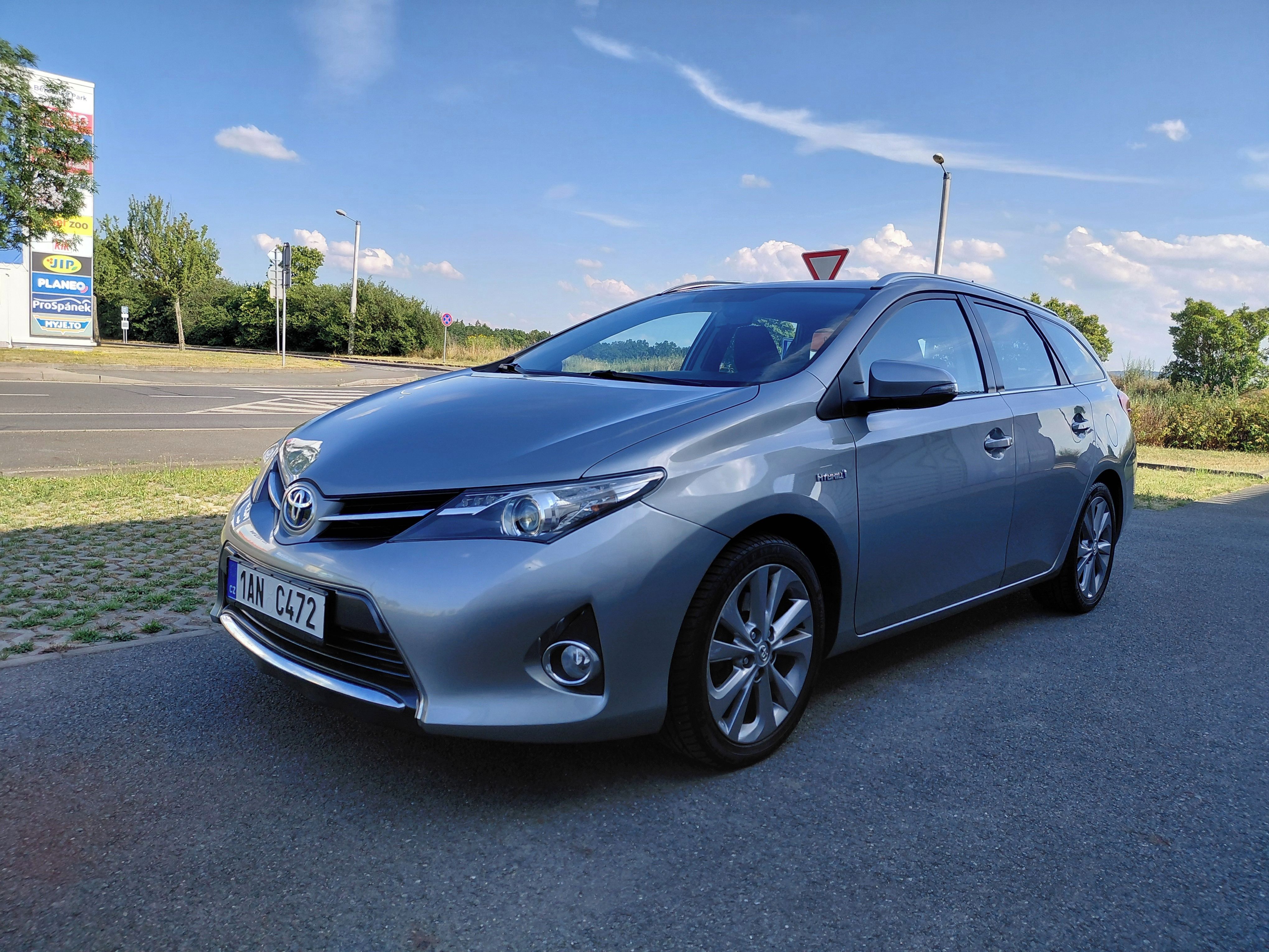 Toyota Auris, 1.8 73KW HYBRID,SERVISOVANÉ - fotka 3
