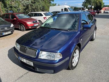 ŠKODA OCTAVIA 1.6i TOUR, TÁŽNÉ