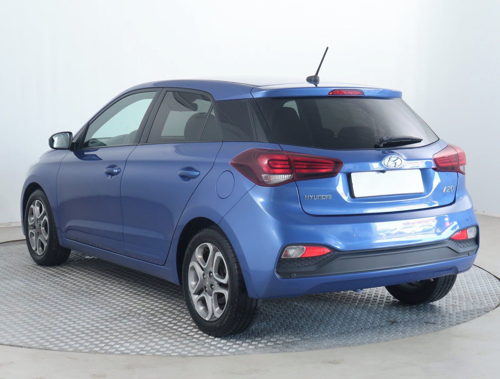 Hyundai i20, 1.2, ČR,1.maj, Serv.kniha - fotka 4