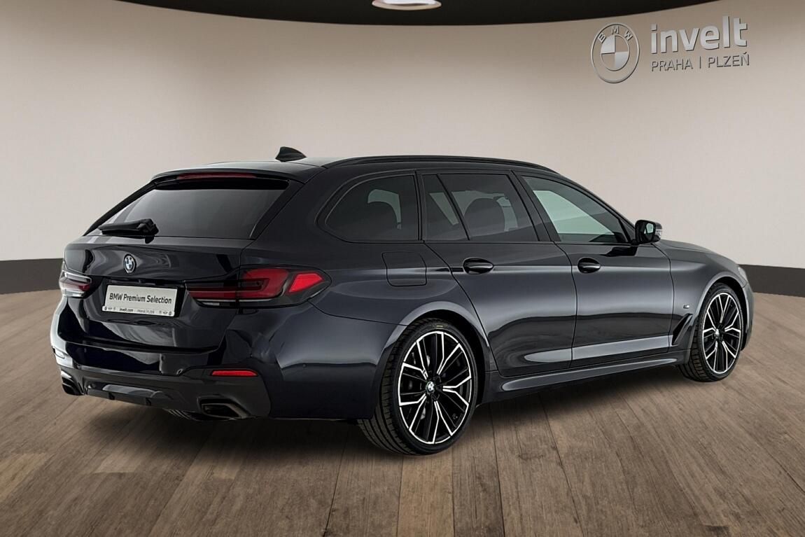 BMW Řada 5, 530d xDrive - fotka 3