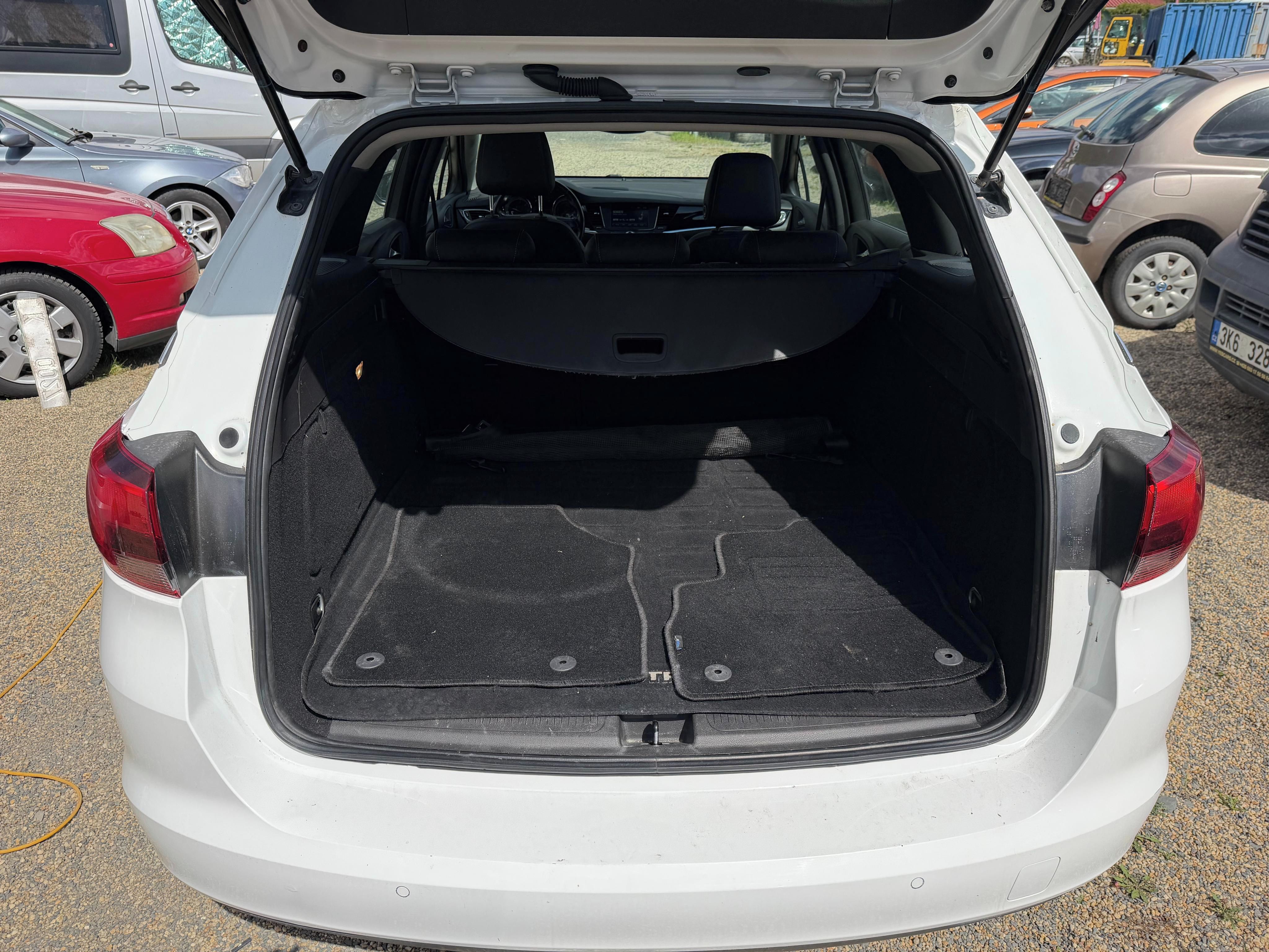 Opel Astra, 1.5CDTi Sports Tourer - fotka 5