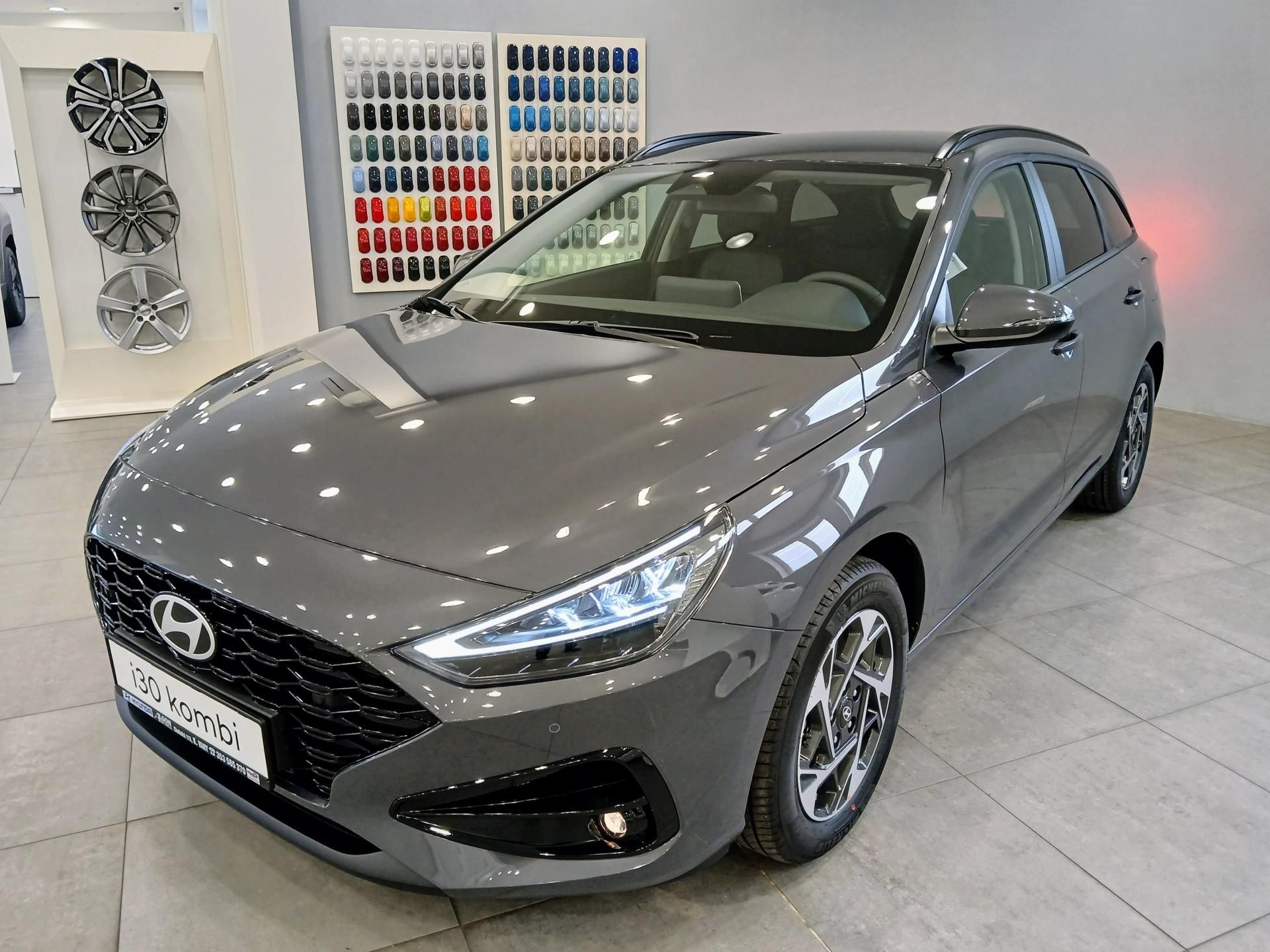 Hyundai i30, 1.0 T-GDI GO Czech! - fotka 3