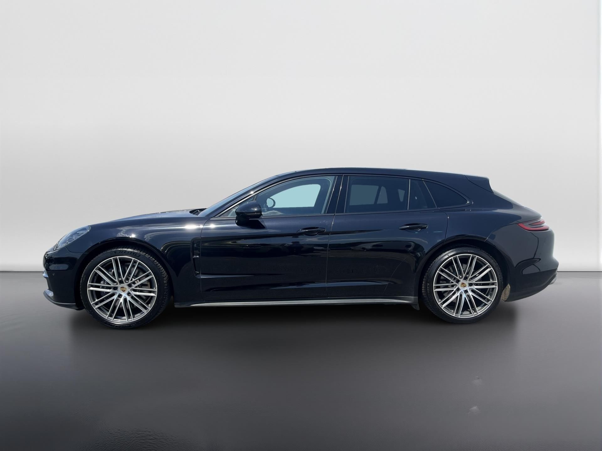 Porsche Panamera, 4 SportTurismo - fotka 2