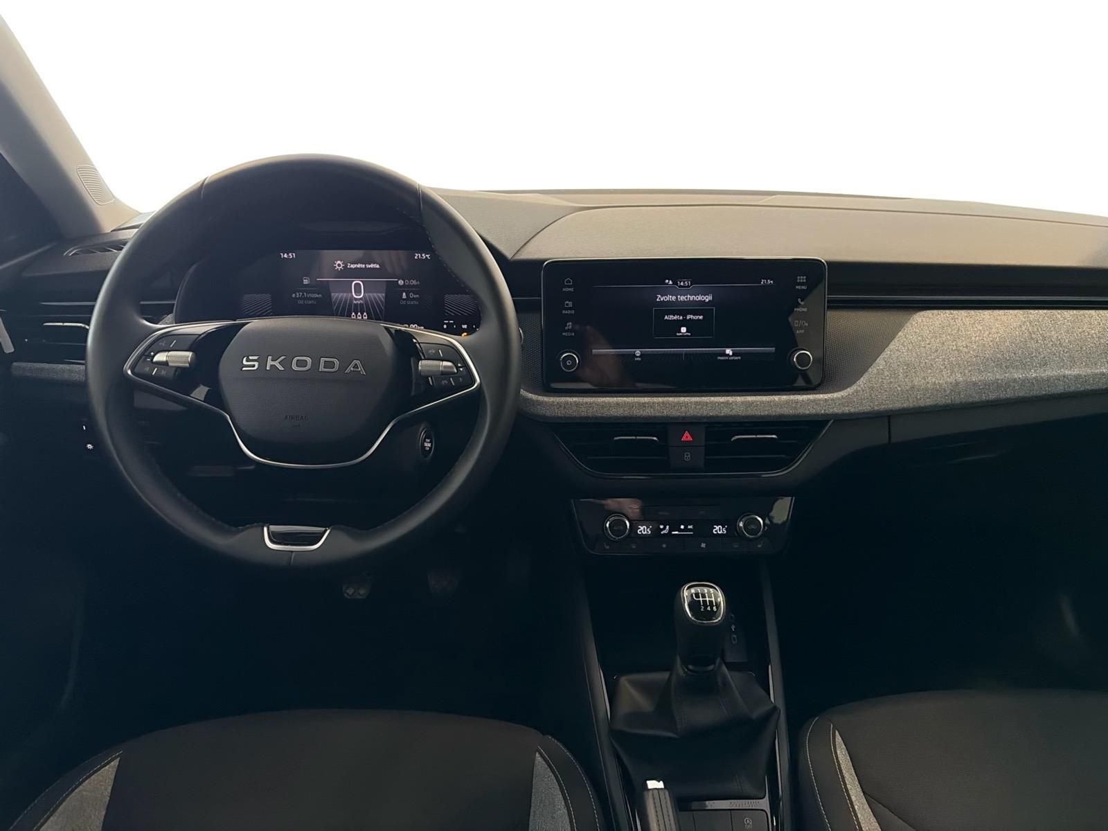 Škoda Scala, 1.0TSi 85kW Selection - fotka 6