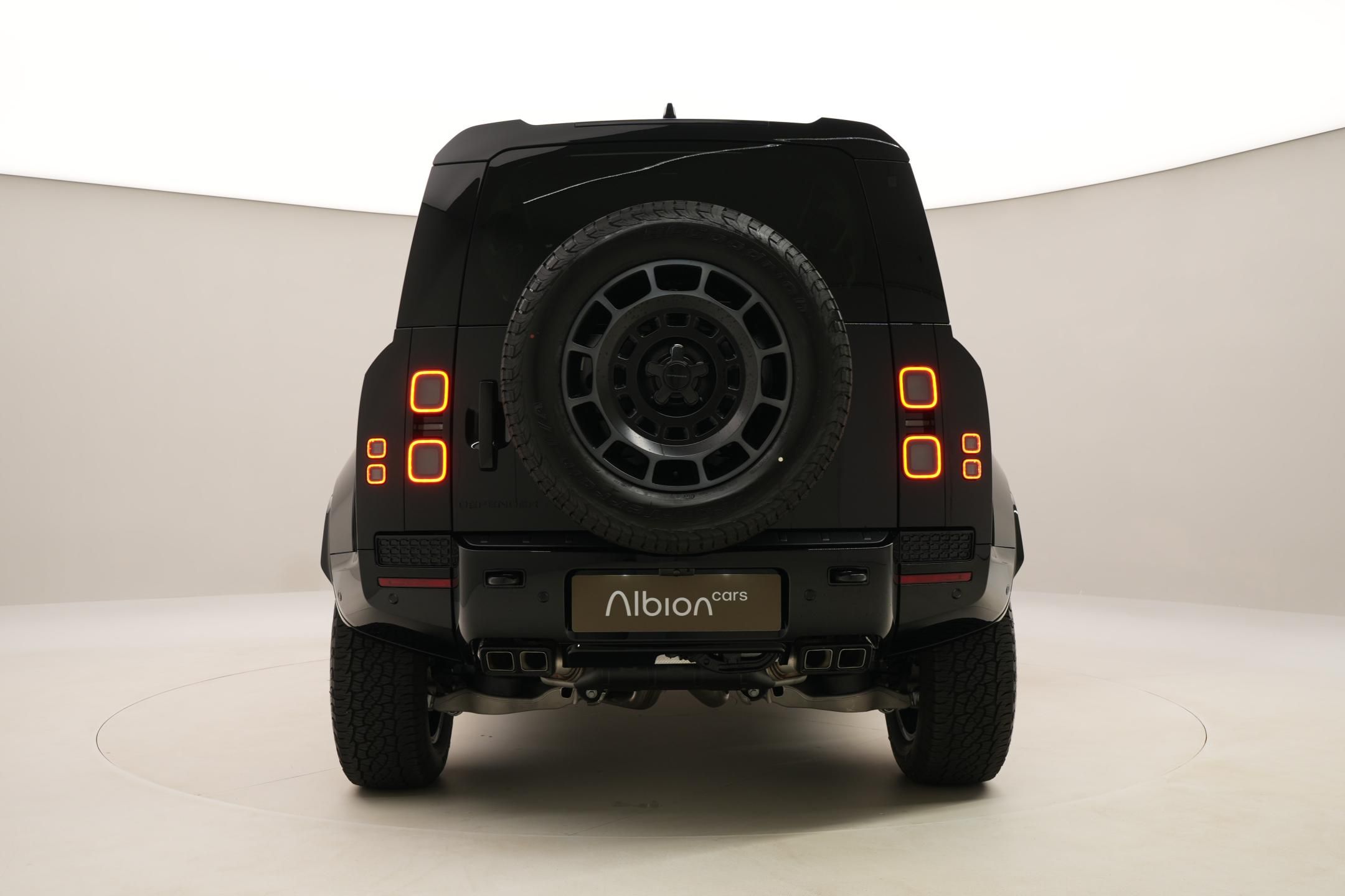 Land Rover Defender, OCTA BLACK AWD AUT - fotka 5