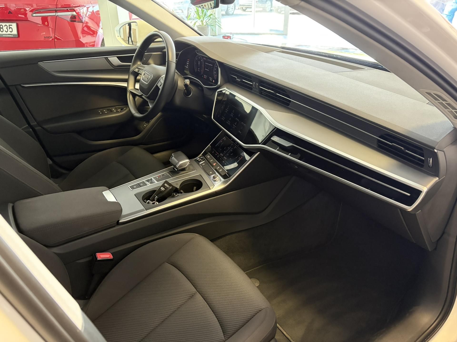 Audi A6 Avant, 2.0TDi 120kW - fotka 5