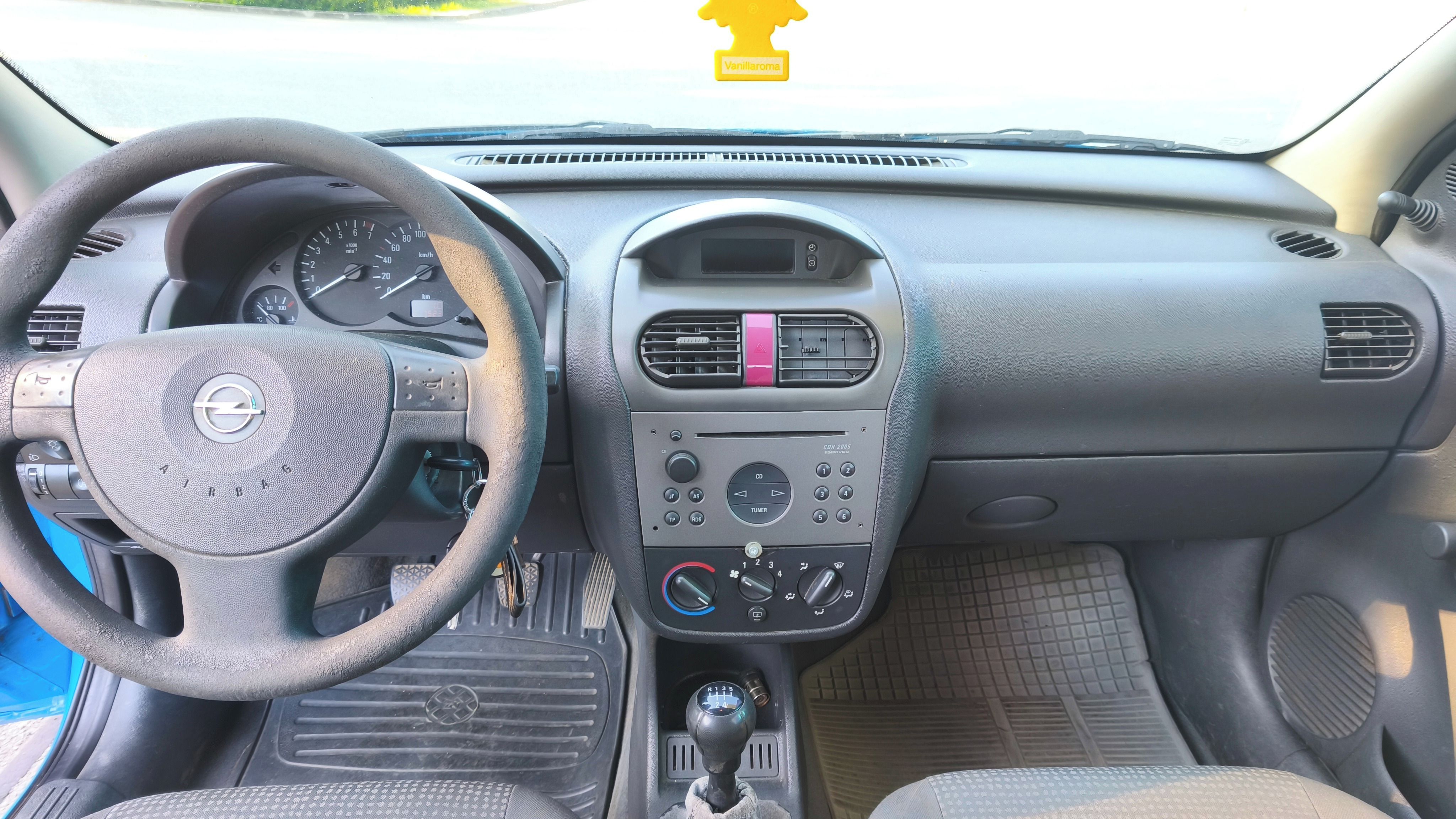 Opel Corsa, STK 2/2028, levné svezení - fotka 3