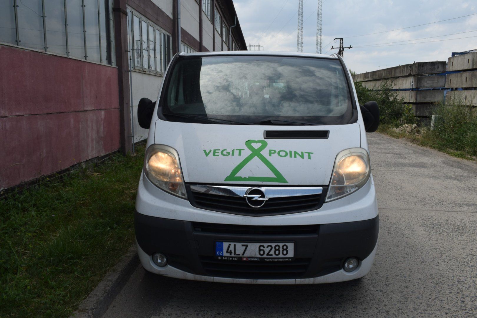 Opel Vivaro, 9míst, automat - fotka 2