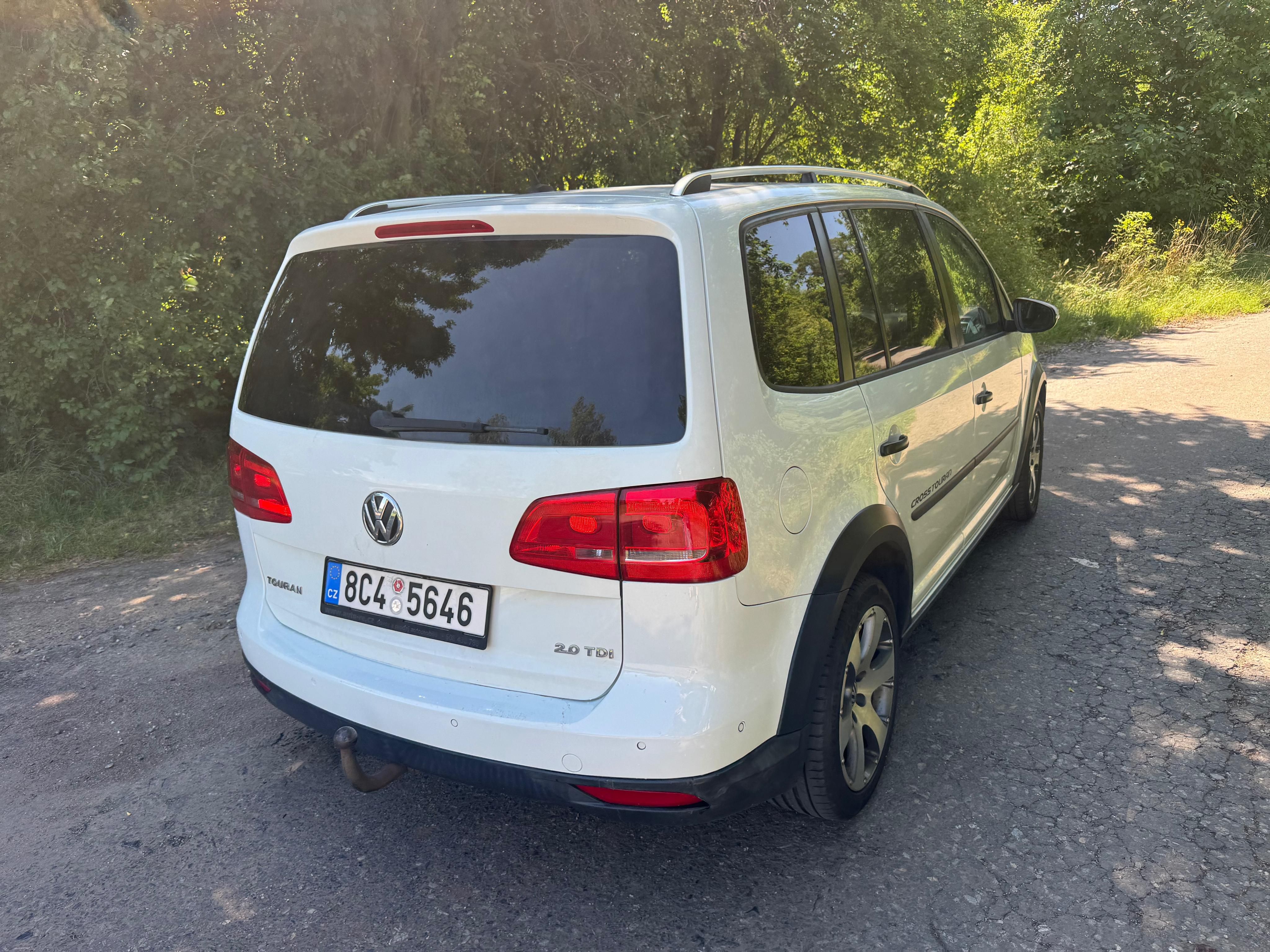 Volkswagen Touran, Volkswagen Touran Cross 2015 1 - fotka 4