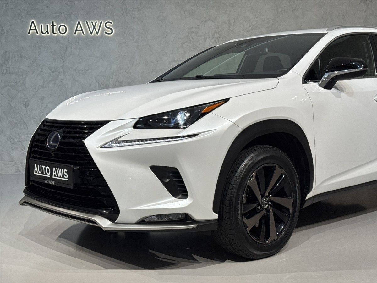 Lexus NX 300h, 2,5   Hybrid Luxury LED Assist - fotka 4