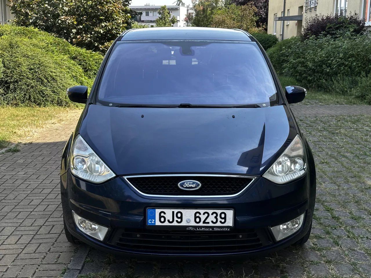 Ford Galaxy, 2.0 TDCI 103 kW GHIA 7 míst - fotka 2