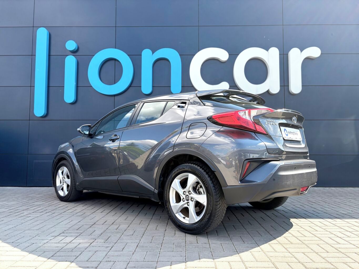Toyota C-HR, 1.8 Hybrid 90 kW Dynamic CVT, - fotka 5