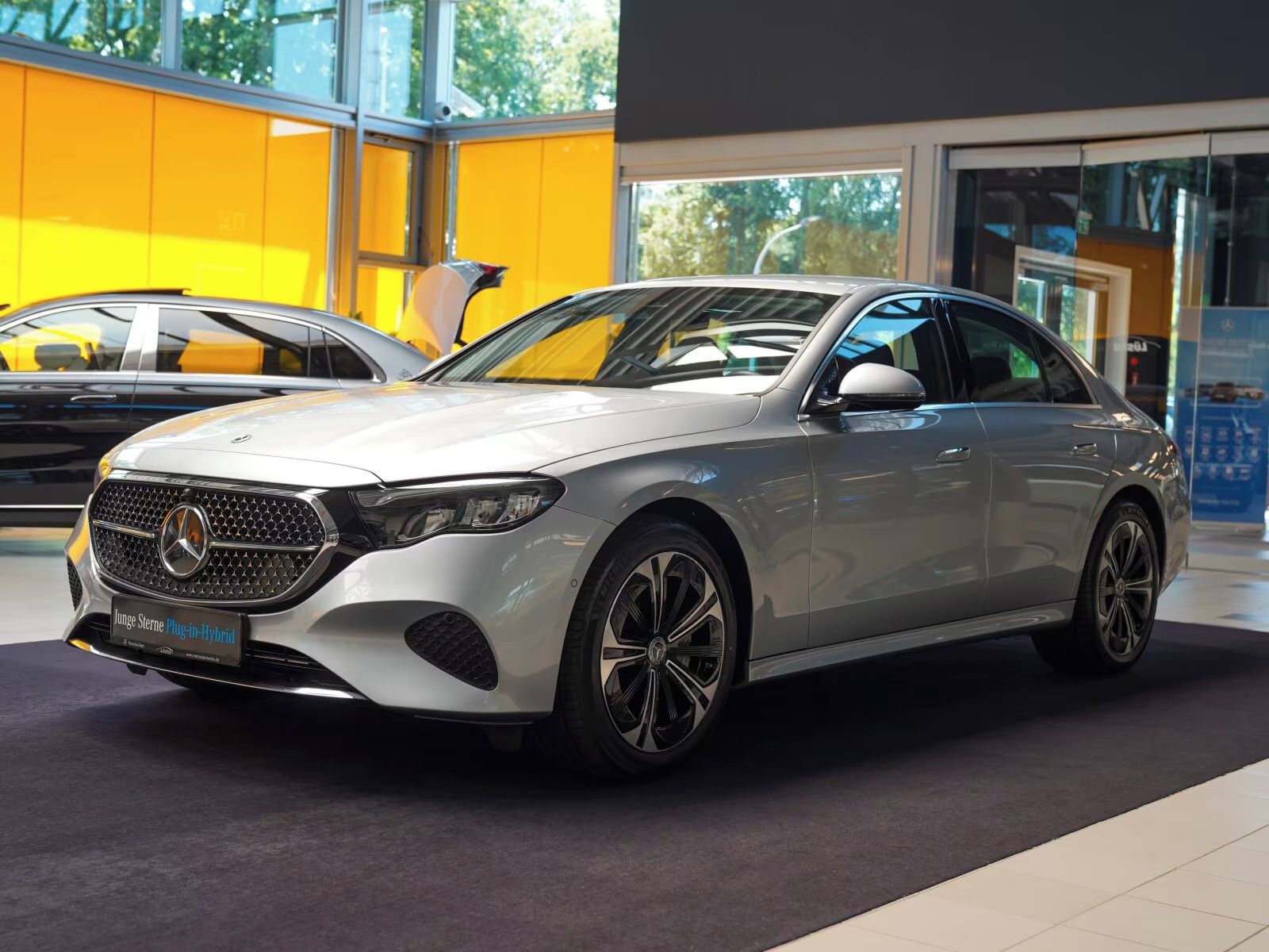 Mercedes-Benz Třídy E, E 300 de 4M AVANTGARDE DISTRON