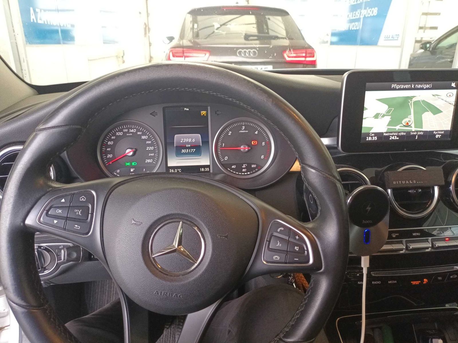 Mercedes-Benz Třídy C, 220 CDI, Classic, Navi - fotka 3