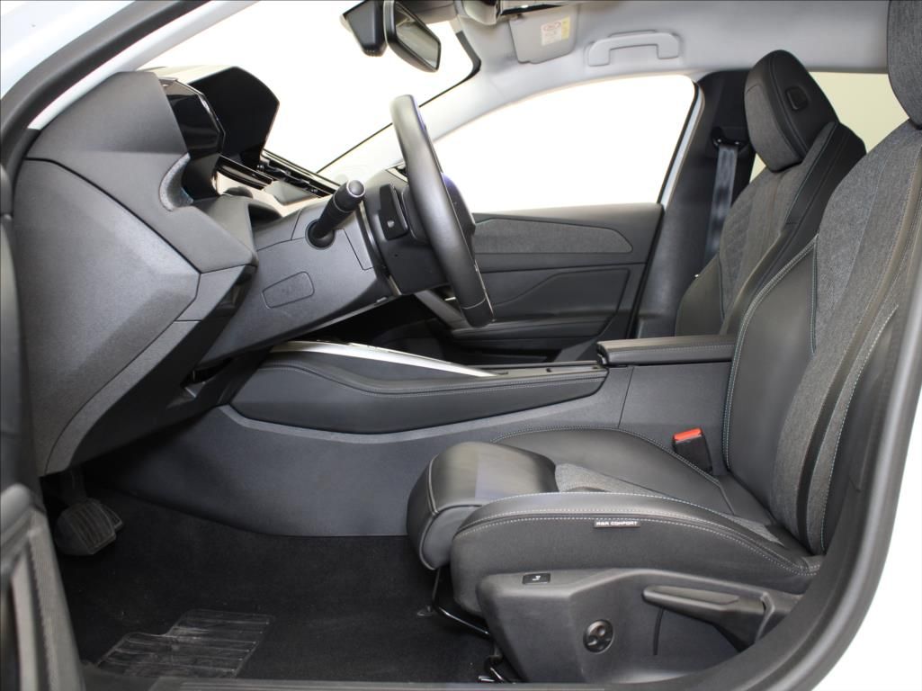 Peugeot 408, 1,2 PT 96kW AT Tažné 1.maj.ČR - fotka 6