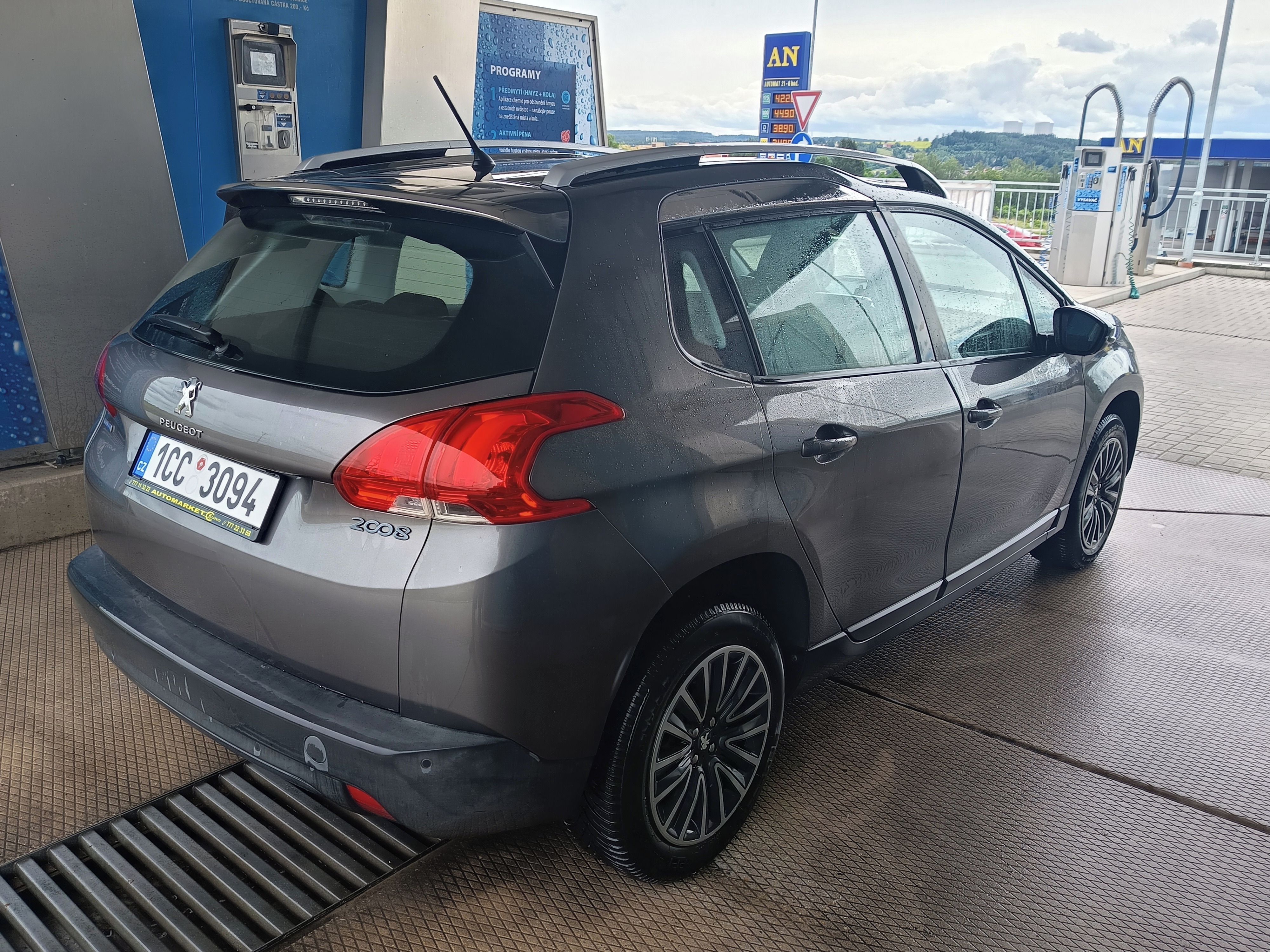 Peugeot 2008, PEUGEOT 2008, 1.6Hdi r.v. 2016 - fotka 3