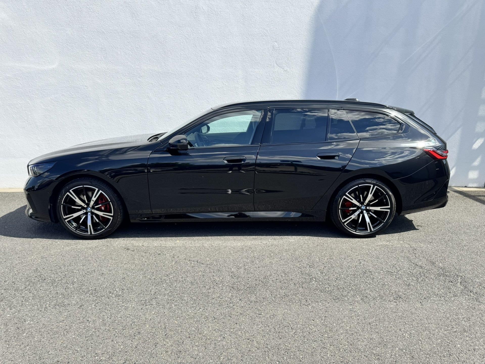 BMW Řada 5, 540D xDrive Tažné M PRO - fotka 3