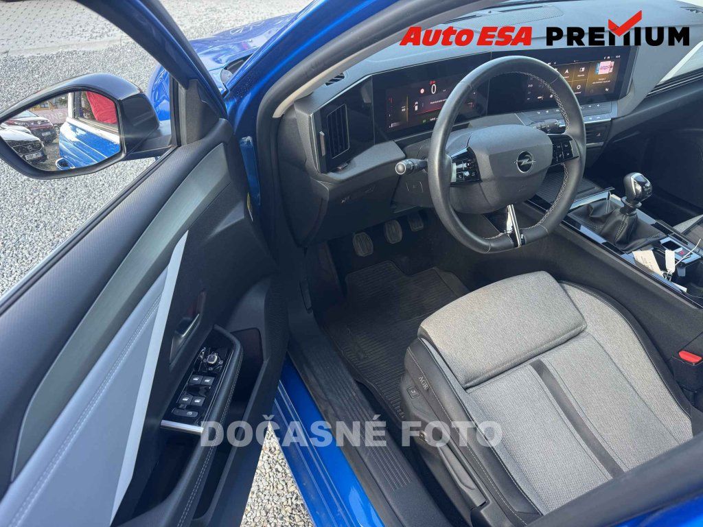 Opel Astra, 1.2PT,ČR,servis.kniha - fotka 3