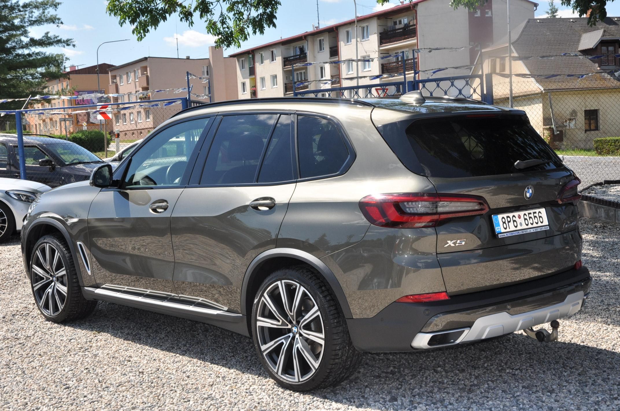 BMW X5, xDrive 40d 250kW - fotka 4
