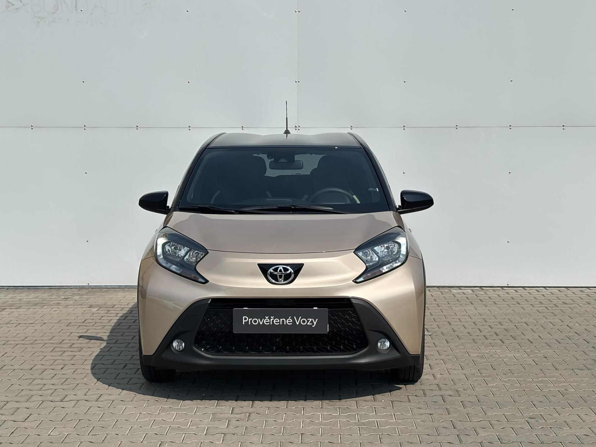 Toyota Aygo, 1.0 VVT-i X-play Style AT - fotka 4