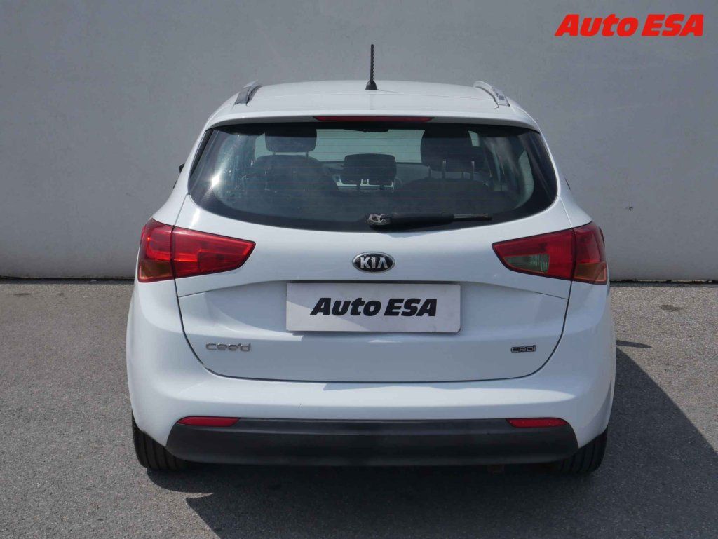 Kia Cee´d, 1.6 CRDI,ČR,AC,temp - fotka 5