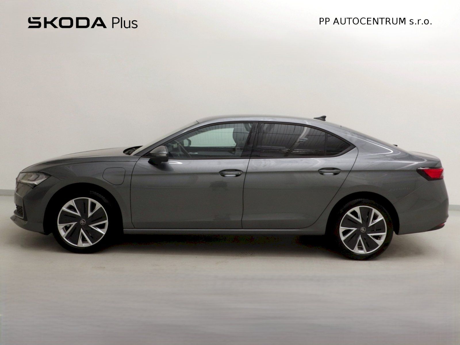 Škoda Superb, Selection DSG 1.5PHEV 150kW - fotka 3
