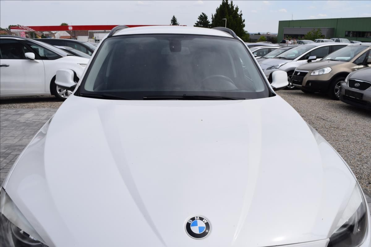 BMW X1, 2,0 d 105KW 4X4 TAŽNÉ ALU - fotka 3