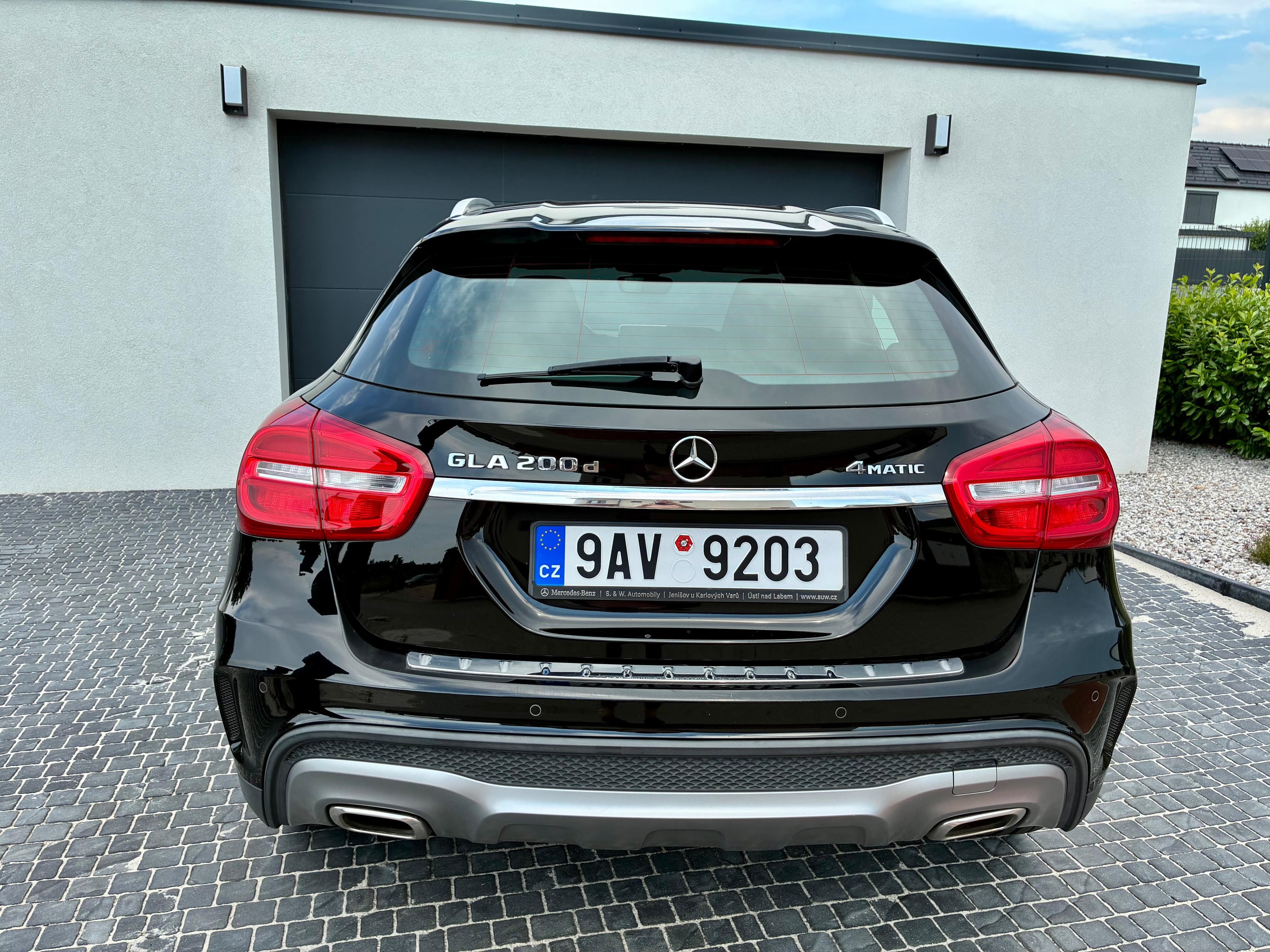 Mercedes-Benz GLA, 200d 4matic AMG koup.ČR - fotka 6